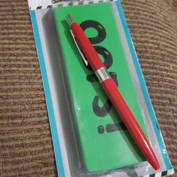 🎁 giant eraser FREE w/ purchase - Picture 2 of 2